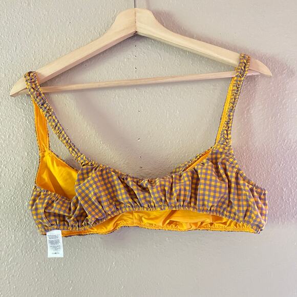 WeWoreWhat seersucker Scrunchie bikini top - Picture 5 of 7